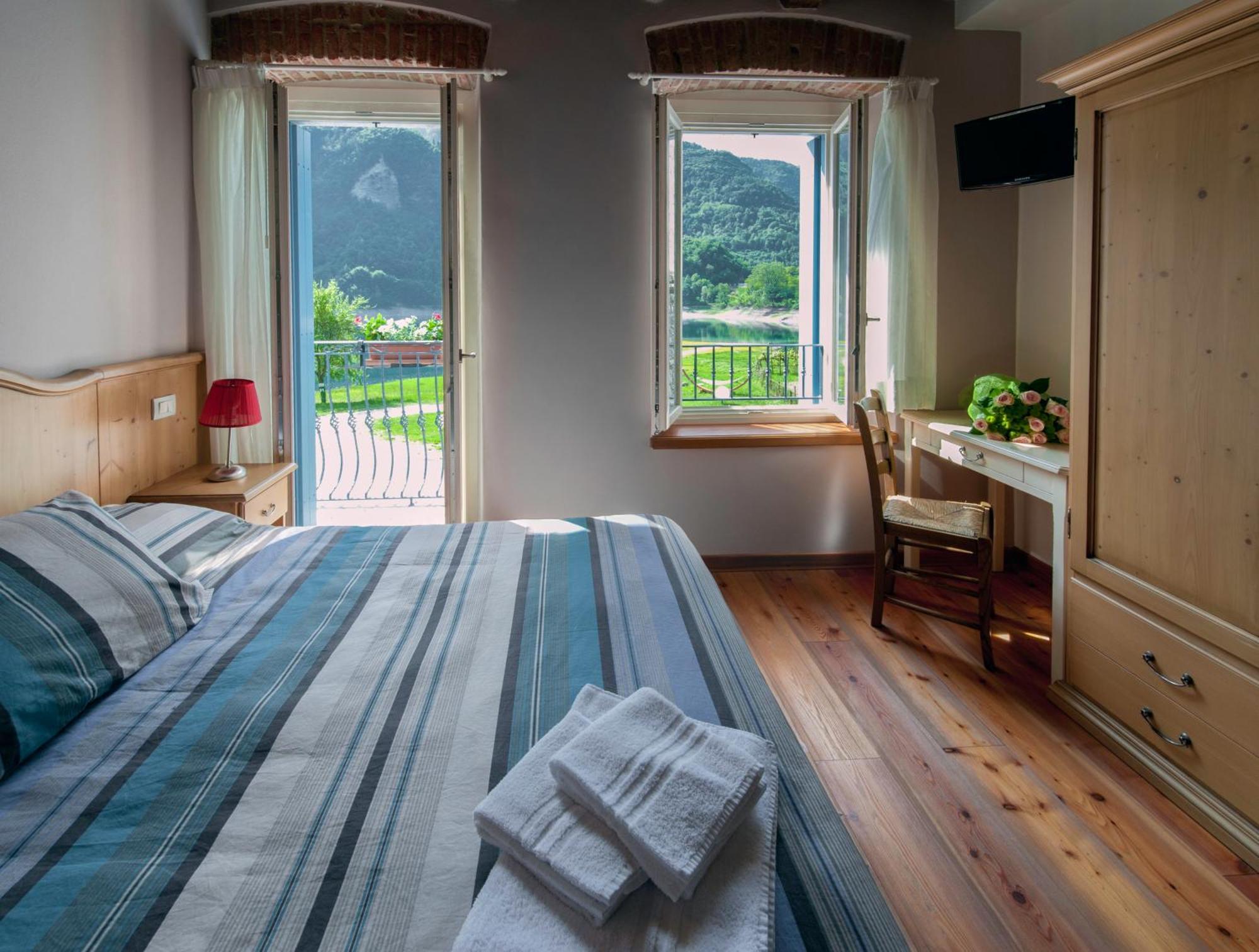 Albergo Parigi Arsie Exteriér fotografie